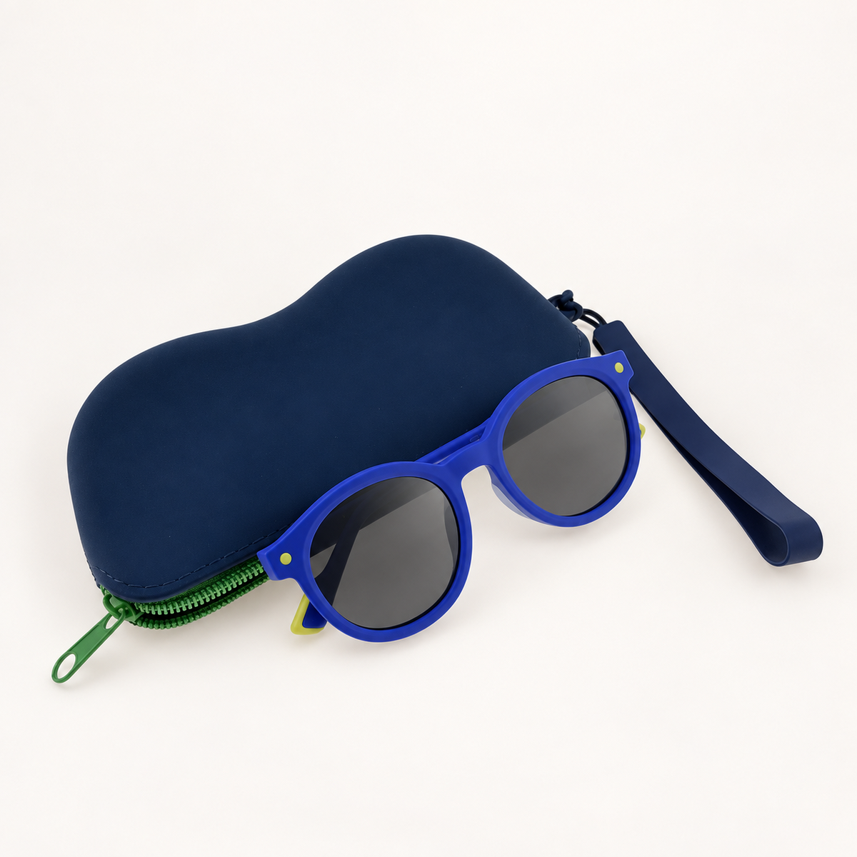 Blue kids round sunglasses with zip pouch